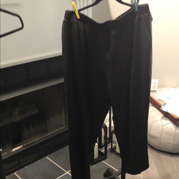 BloomChic Pants - BloomChic Black Pull-On pants